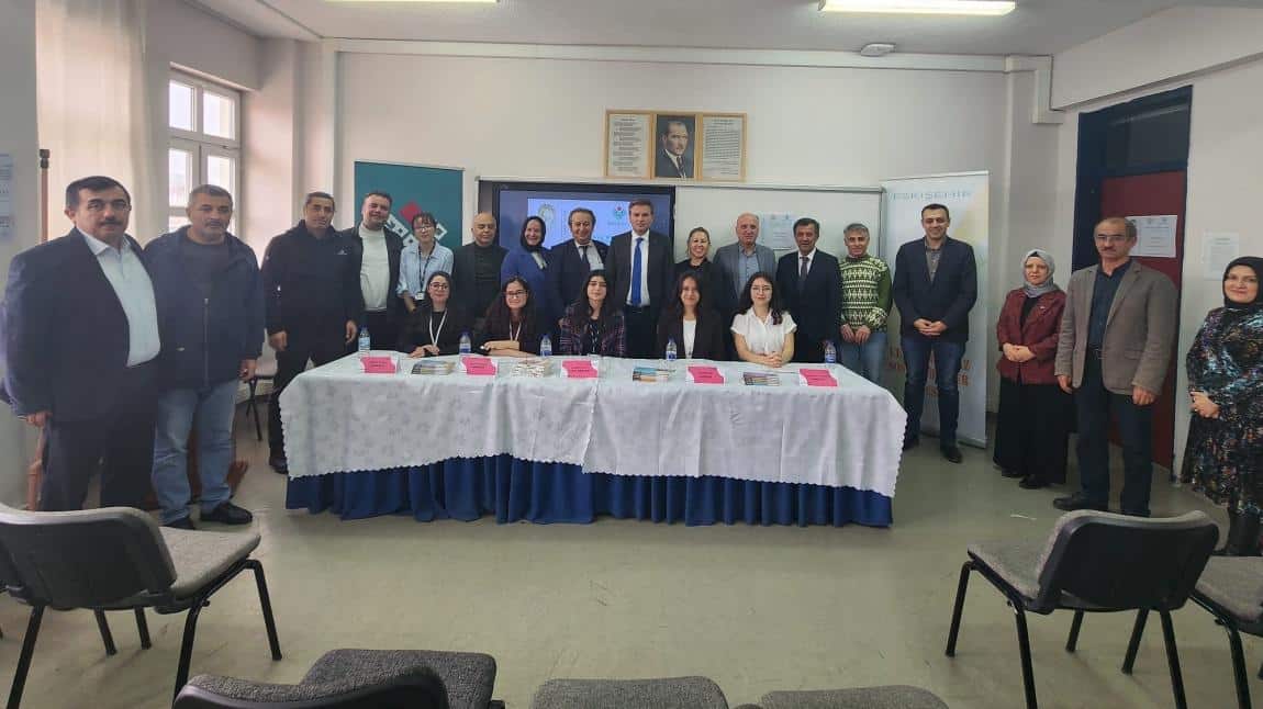 Anadolu Mektebi Yazar Okumaları Projesi Cengiz Aytmatov Panelini Gerçekleştirdik 